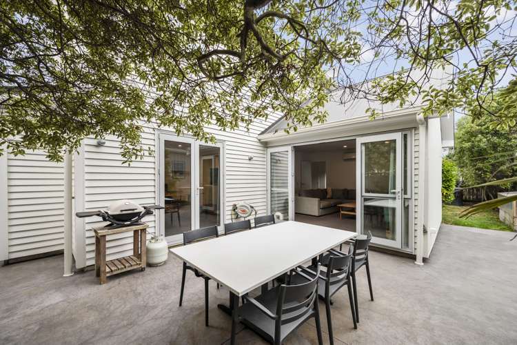 9/36 Dee Street Island Bay_1