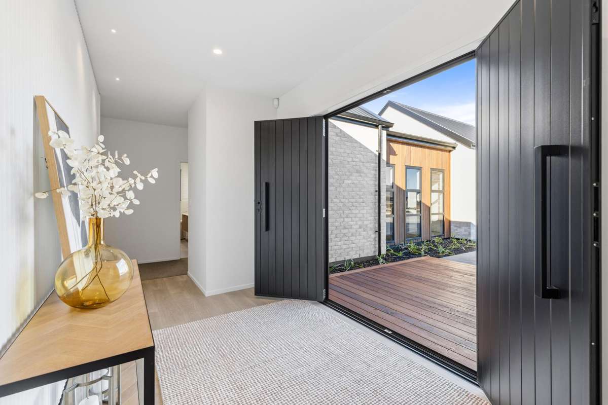 90 Mangahia Lane_2