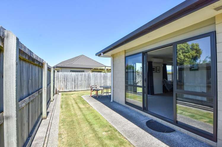 7 Ashmore Park Road Carterton_17