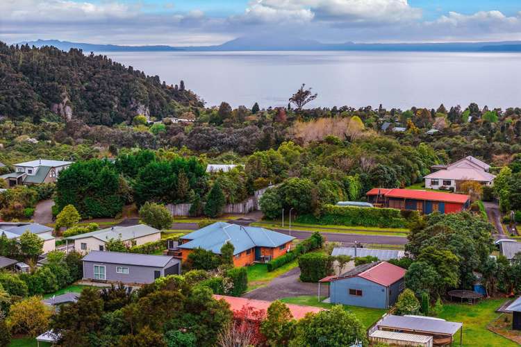 17 Te Waaka Terrace Kuratau_22