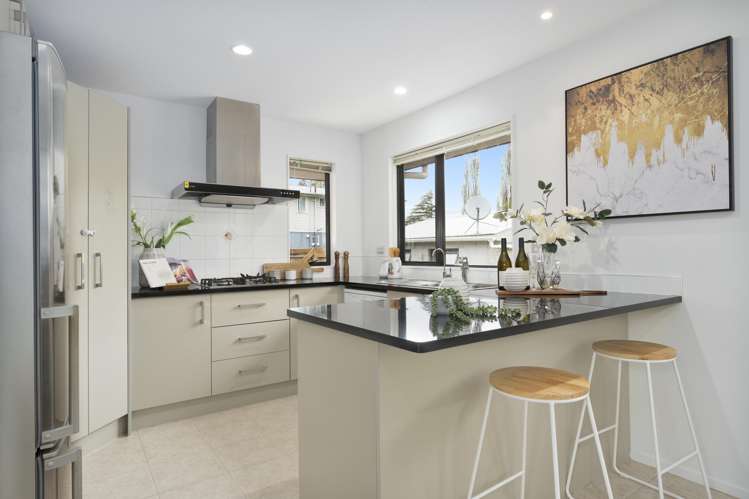 27a Chorley Avenue Massey_5