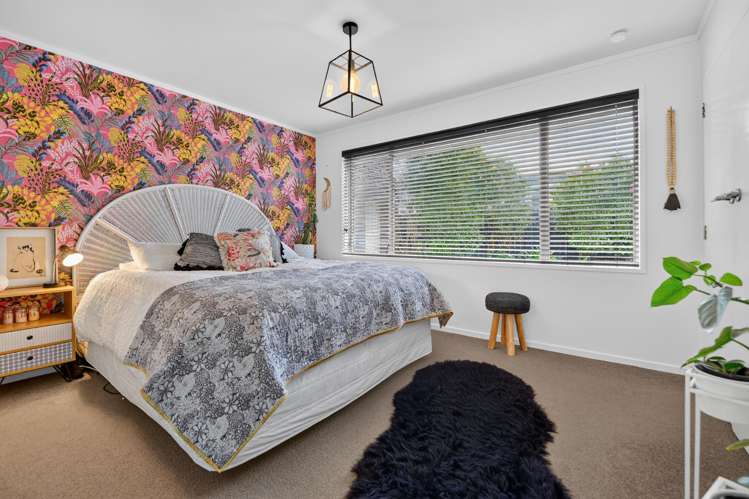 12 McLaren Place Chedworth_15
