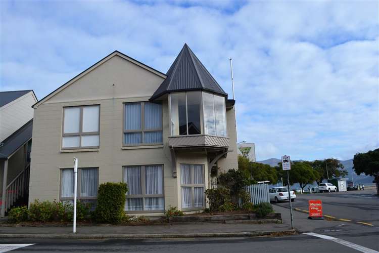 79h Beach Road Akaroa_8