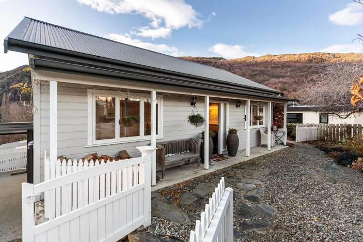 10 Suffolk Street Arrowtown_24