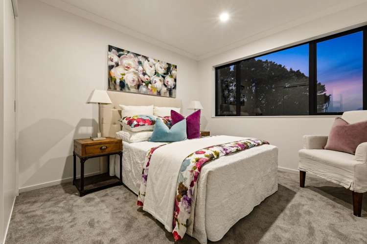 35 Michael Bosher Way Flat Bush_19