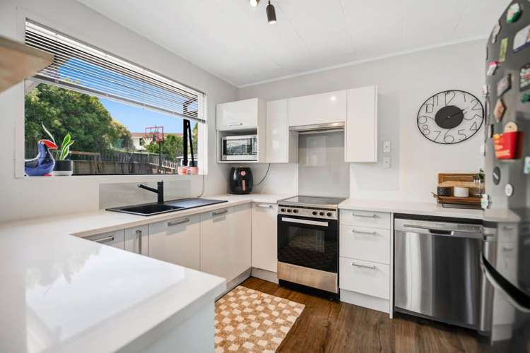 55 Polkinghorne Drive Manly_17