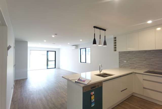 8 Waka Ama Road 1657_2