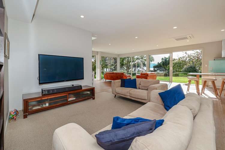 8 Short Street Waitati_9