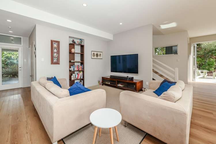 8 Short Street Waitati_10