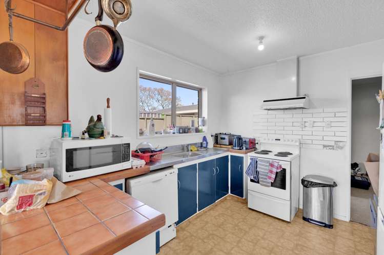 3 Dalton Crescent Dinsdale_3