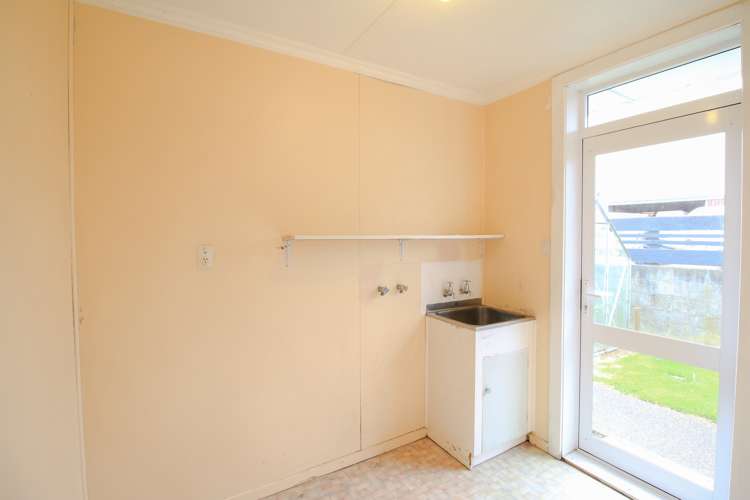 8b Charles Street Grasmere_18