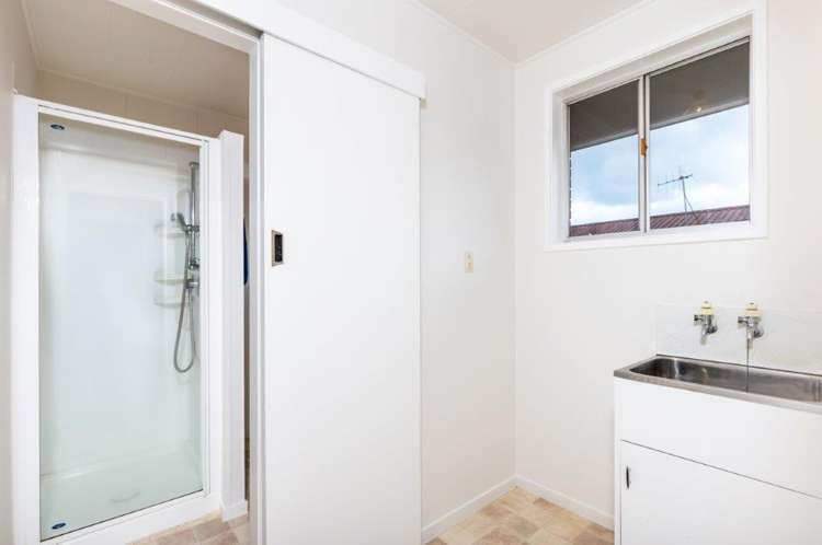 2/42 Heathcote Street Taupo_13