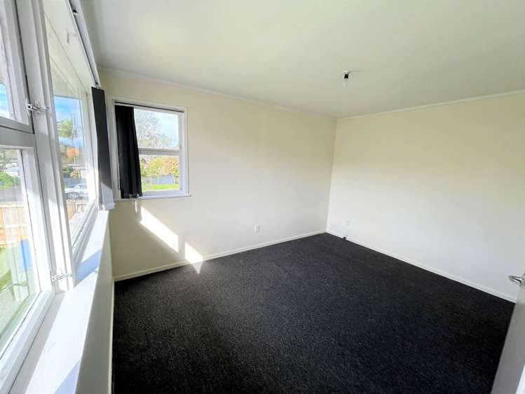 39 Harmel Road Glendene_8