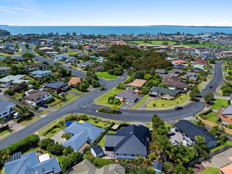 4 Grovenor Drive Orewa_23