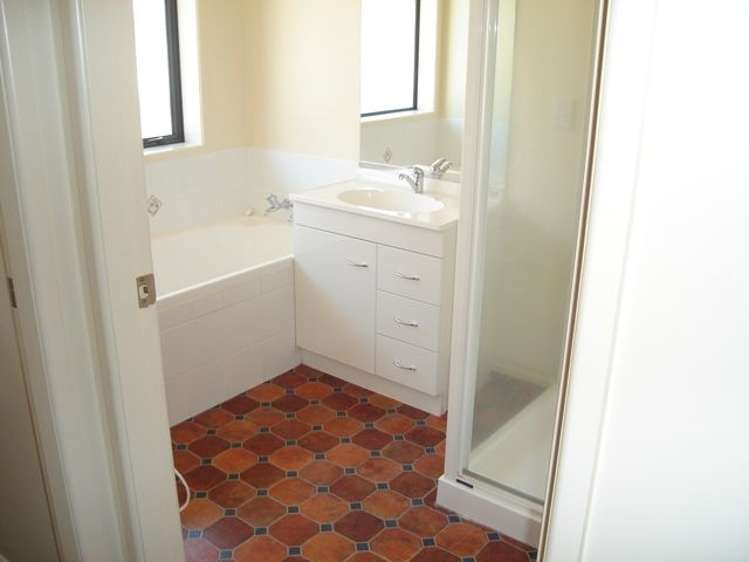 15 Nobleman Place Hamilton East_6