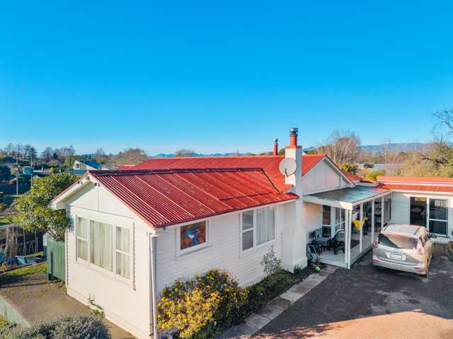 Income, Views and Space - Two Homes in One!