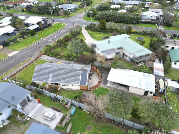 5 Hennessy Street East Foxton Beach_29