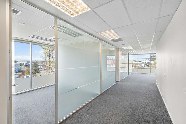 First floor, 567 Wairakei Road Burnside_11