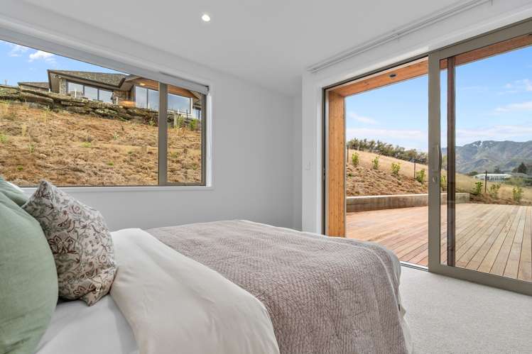 33 Tomtit Crescent Lake Hawea_13