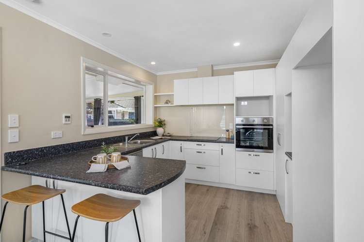 52 West-Watson Avenue Hillmorton_11