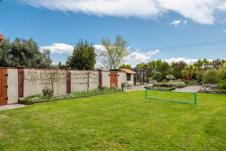 32 Bradleigh Park Fairhall_48