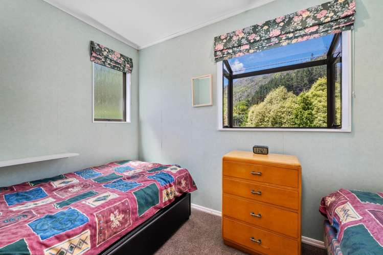 18 Phillips Road Ngakuta Bay_13