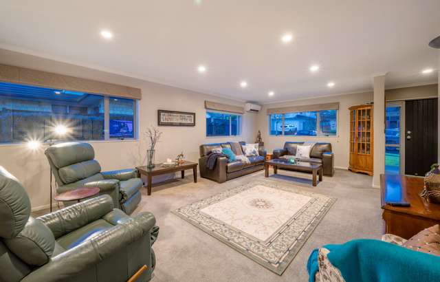 22 Gibbston Crescent Flat Bush_2