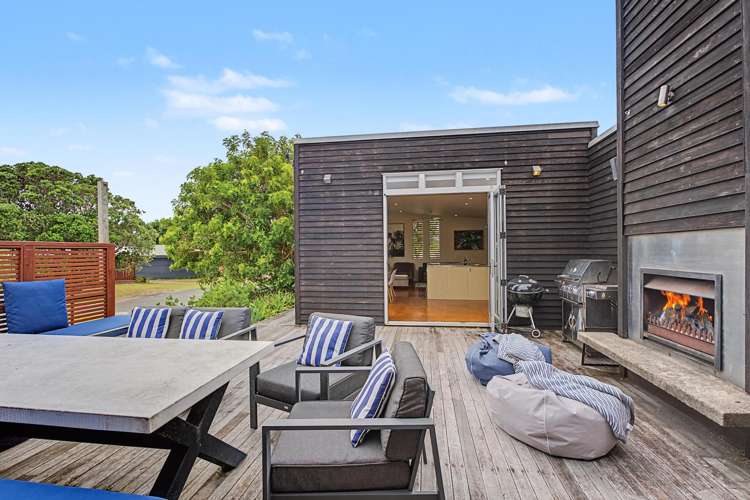 3 Ajax Head Pauanui_15