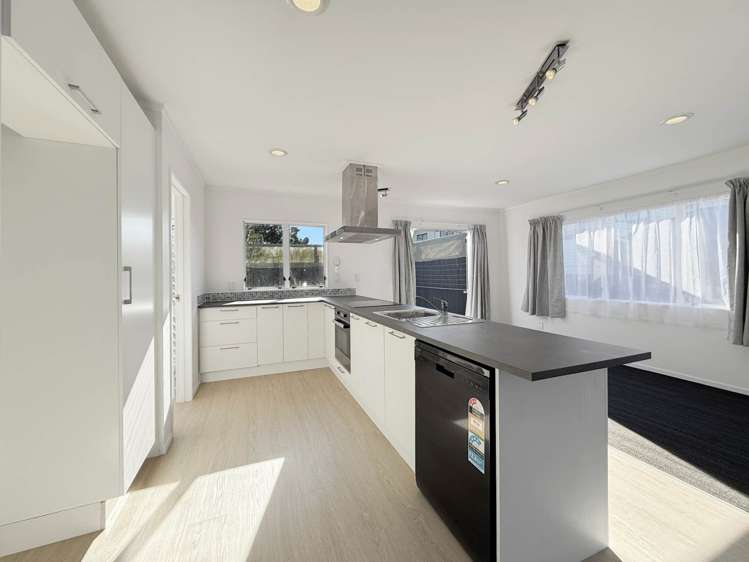 2/50 Blanes Road Weymouth_2