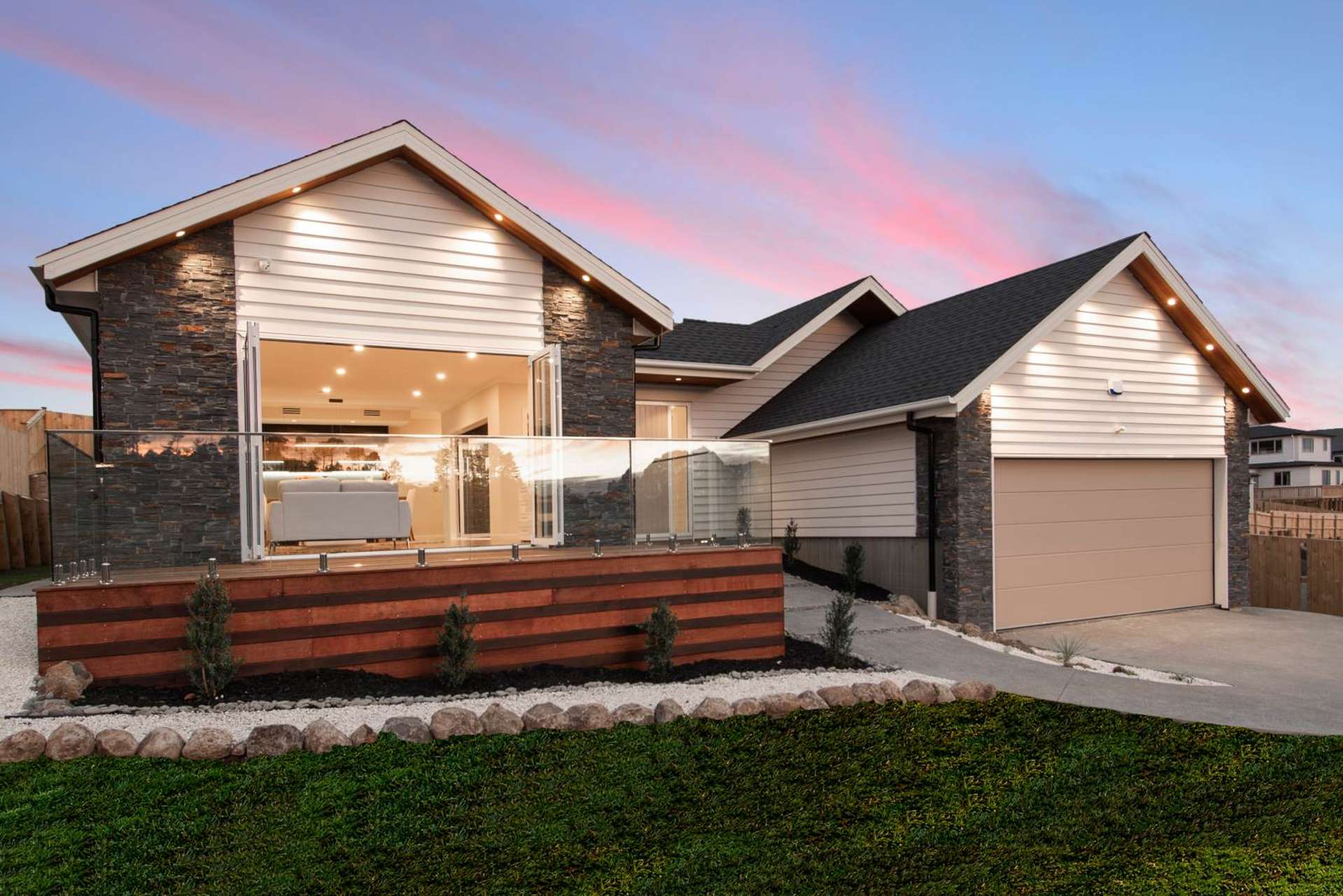 36 Celestial Crescent Orewa_0