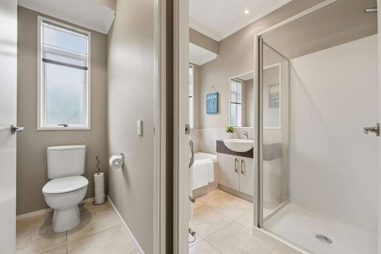 55 Coachman Drive Flat Bush_16