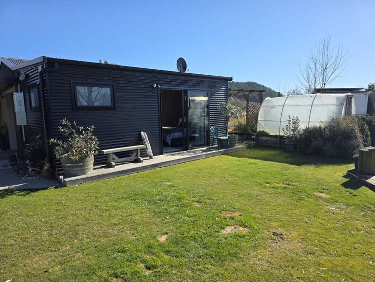 19 Reid Avenue Luggate_15