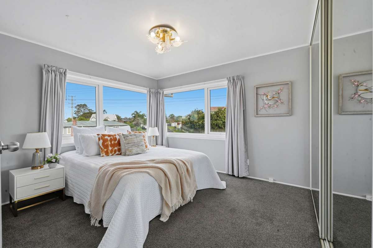 4 Meadow Crescent_4