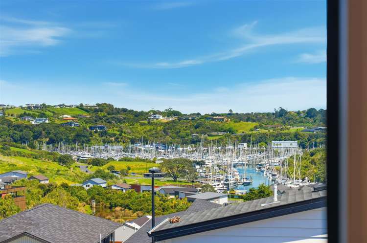 13 Whale Bay Rise Gulf Harbour_35