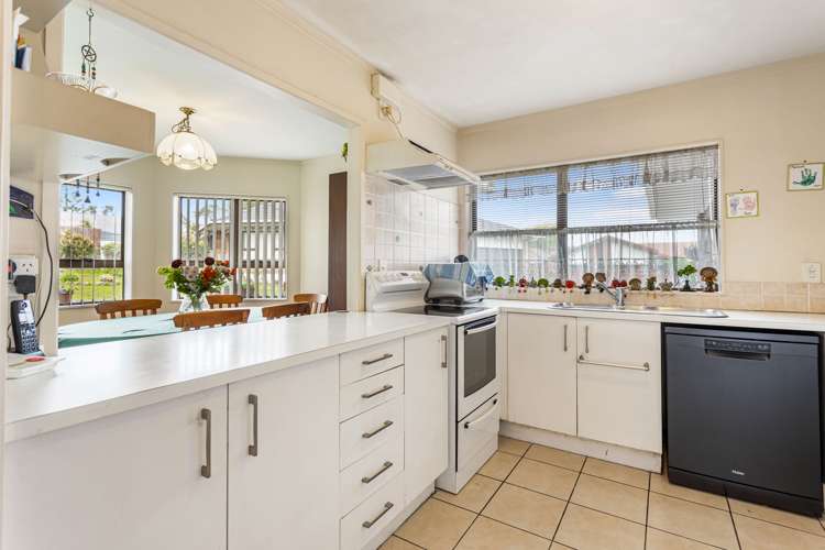 3 Bosnyak Drive Te Atatu South_8