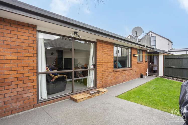 3/21 Braddon Street_3