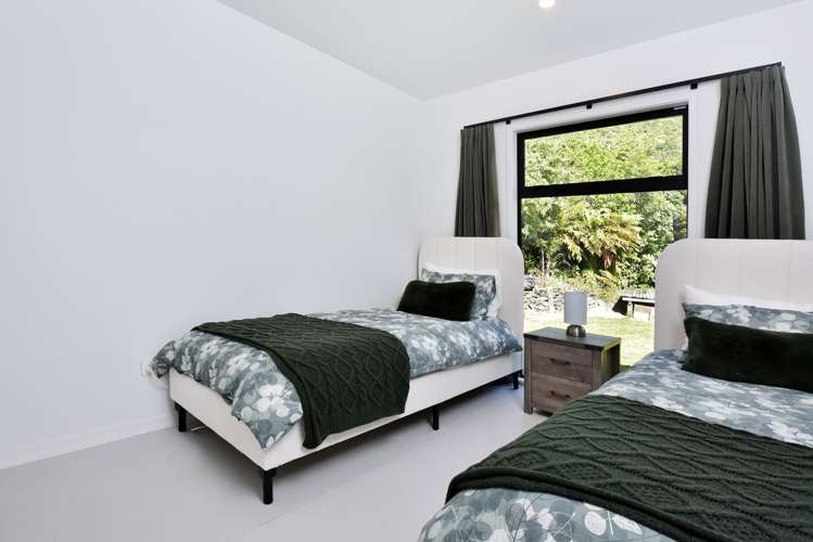 3203 Archers Road Tennyson Inlet_13