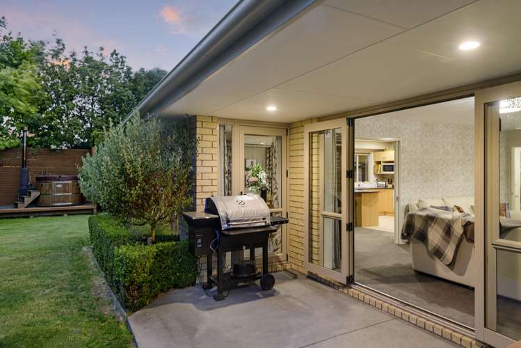 203 Southfield Drive Lincoln_21