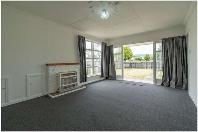 71 Queenwood Road 10516_1
