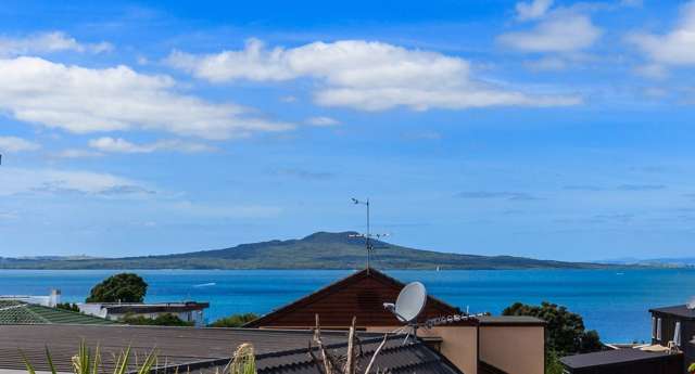 6 Marama Street Castor Bay_2