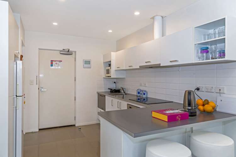 A18/71 Spencer Road Oteha_11