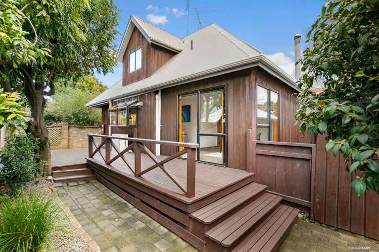 152 The Drive Epsom_22