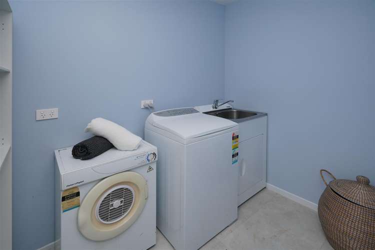 1/16 Strowan Road Strowan_17