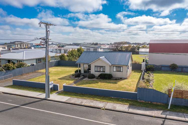 32 Napier Street Riverton_19