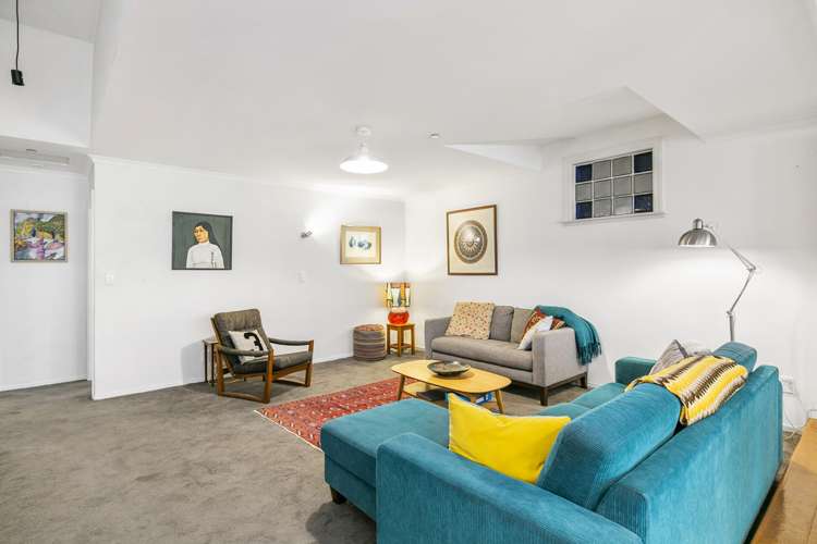 241/21 Left Bank Te Aro_1