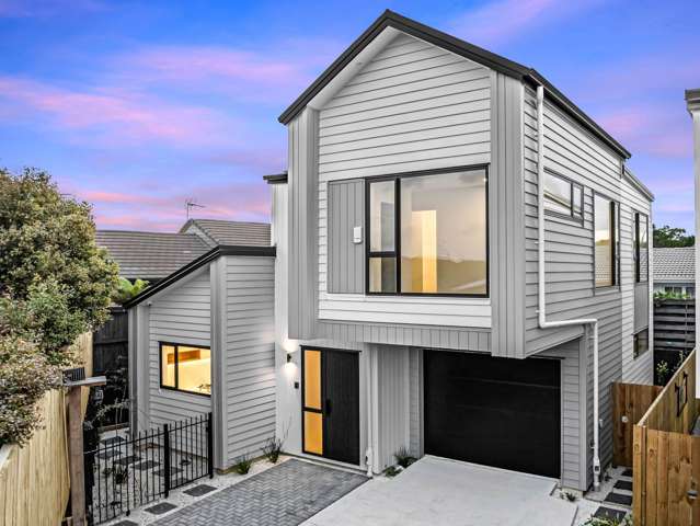 Stylish Standalone Home in Botany Downs
