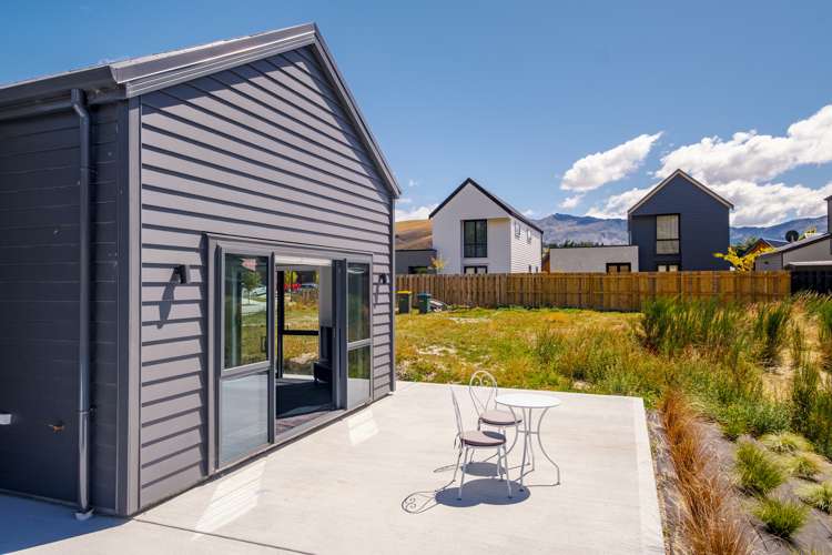5 Longlands Street Dalefield/Wakatipu Basin_12