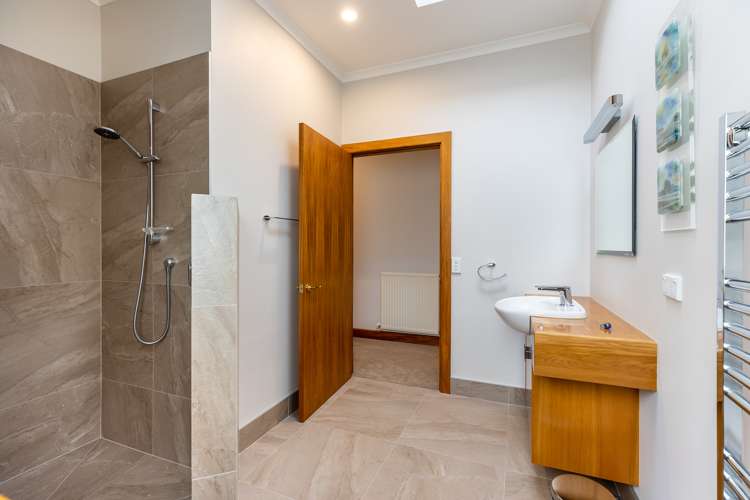 545 Hill Street South Hope_12