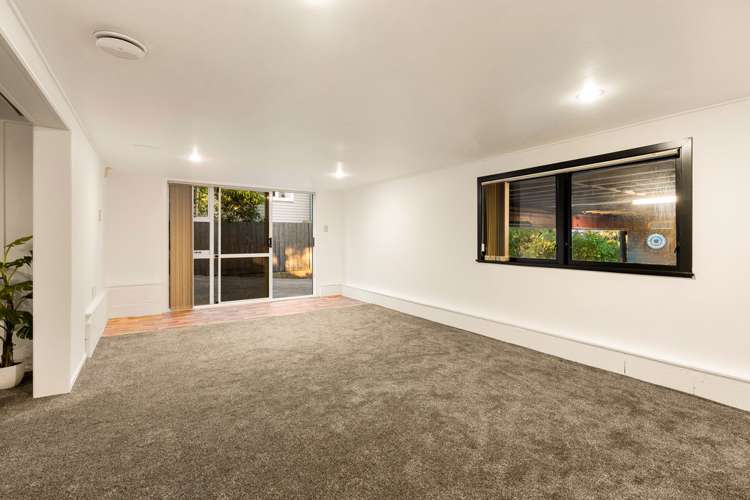 119 Captain Scott Road Glen Eden_15