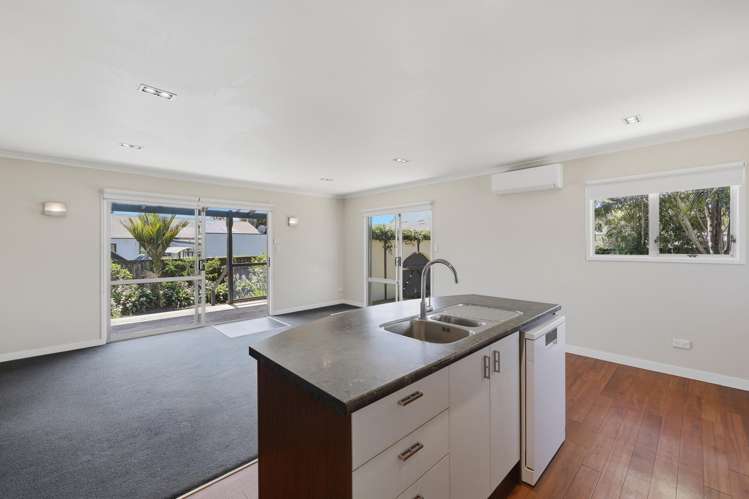 47 Taihiki Road Clarks Beach_10